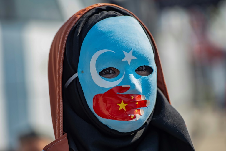 بكين تقول إن واشنطن “ستدفع ثمن” اعتماد مشروع قانون بشأن الاويغور