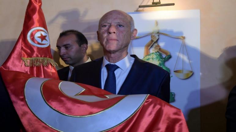 قيس سعيّد رئيسا لتونس وفقا لاستطلاعات واحتفالات الأنصار تنطلق